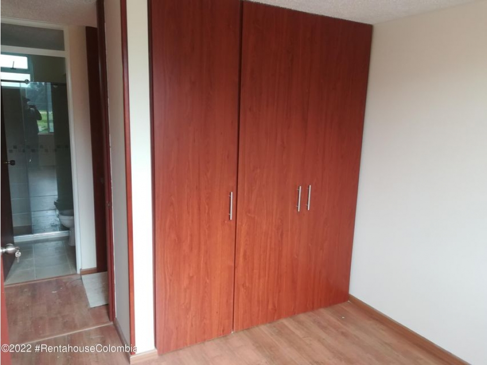 Apartamento en  Rincon del Zipa RAH CO: 23-1838