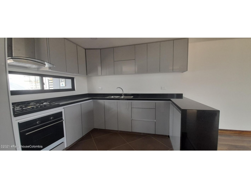 Casa en  Vereda Pueblo Viejo(Cota) S.G  23-230