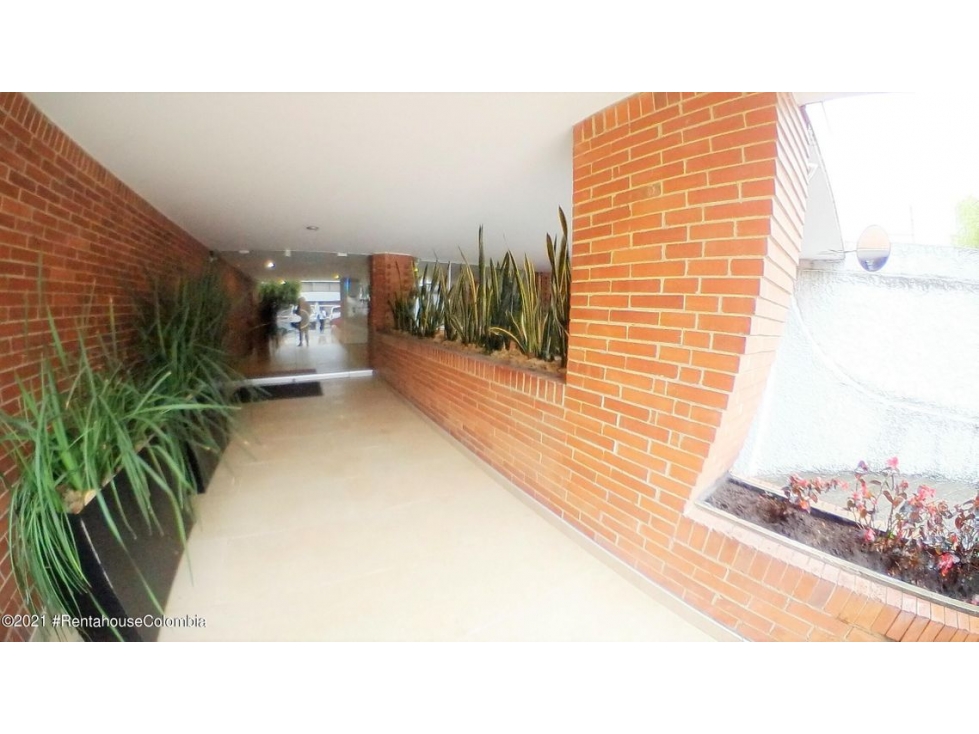 Apartamento en  San Patricio(Bogota) RAH CO: 23-11