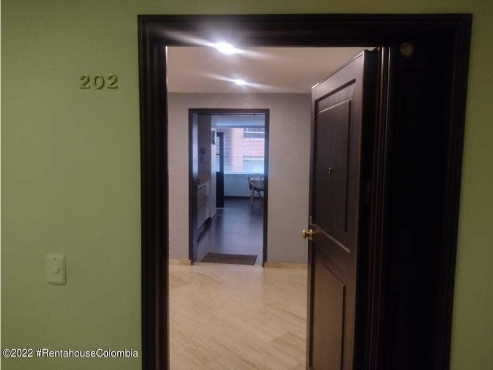 Apartamento en  Santa Barbara Alta RAH CO: 23-1855