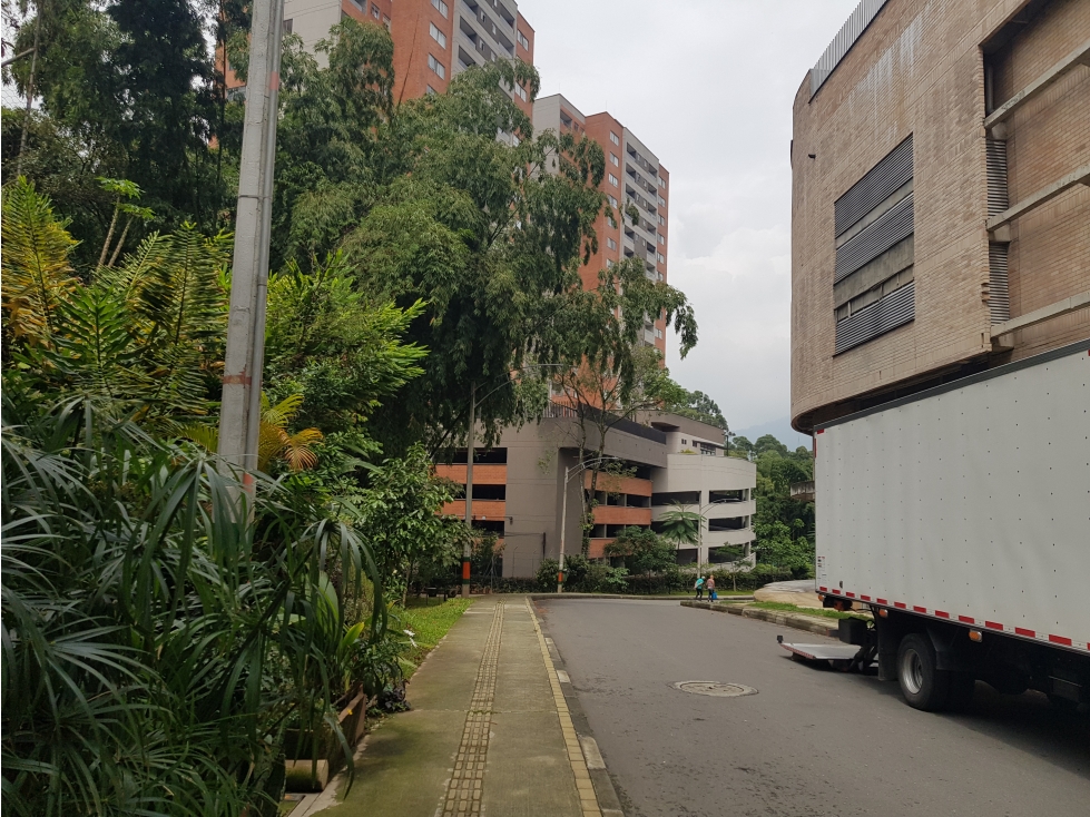 Rentahouse Vende Local en Envigado BRP 183150-2248489