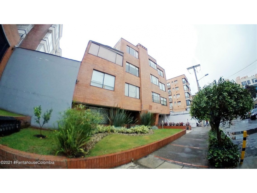 Apartamento en  San Patricio(Bogota) RAH CO: 23-11