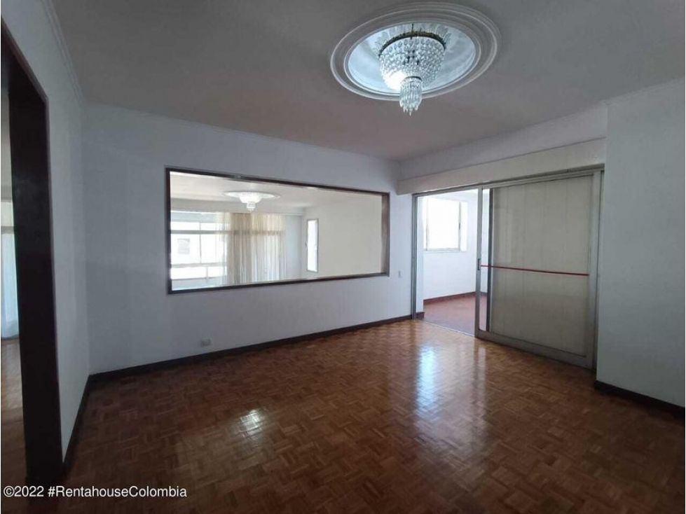 Apartamento en  Medellin RAH CO: 23-1510