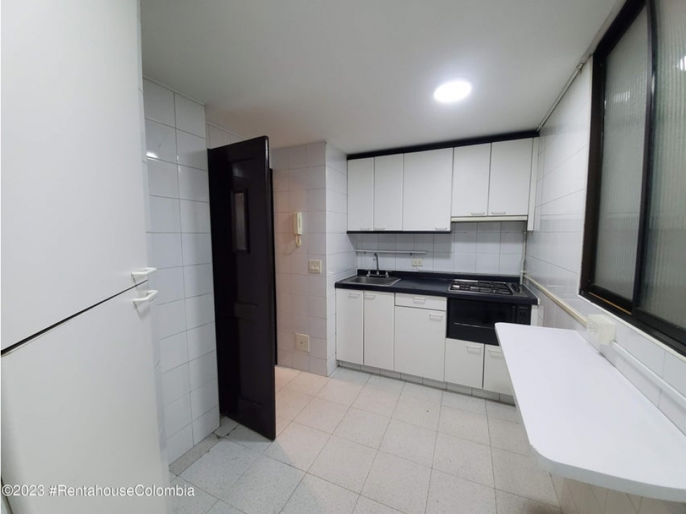 Apartamento en  Bella Suiza RAH CO: 23-2161