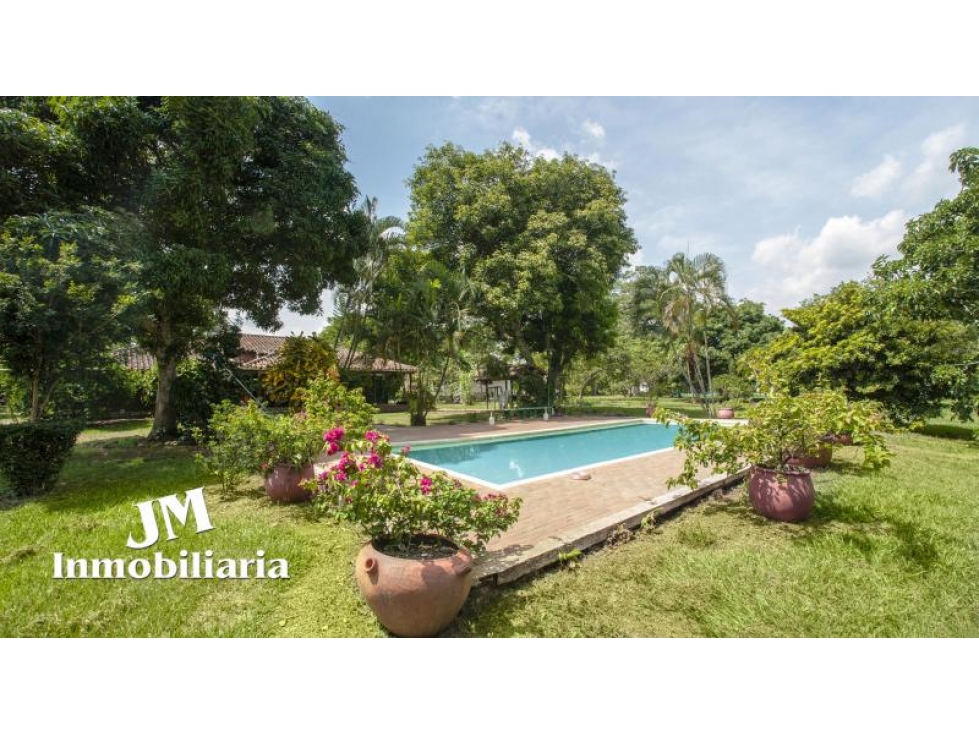 FINCA EN RIO CLARO AL SUR DE JAMUNDÍ EN VENTA