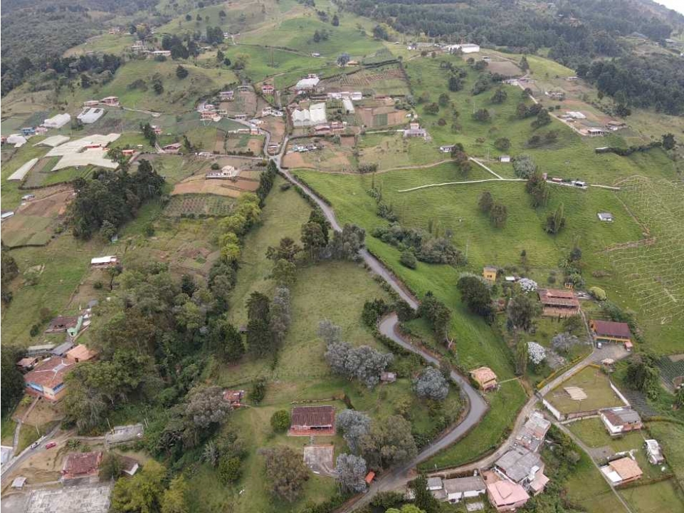 VENDO LOTE EN SAN CRISTOBAL SECTOR SAN JOSE DE LA MONTAÑA
