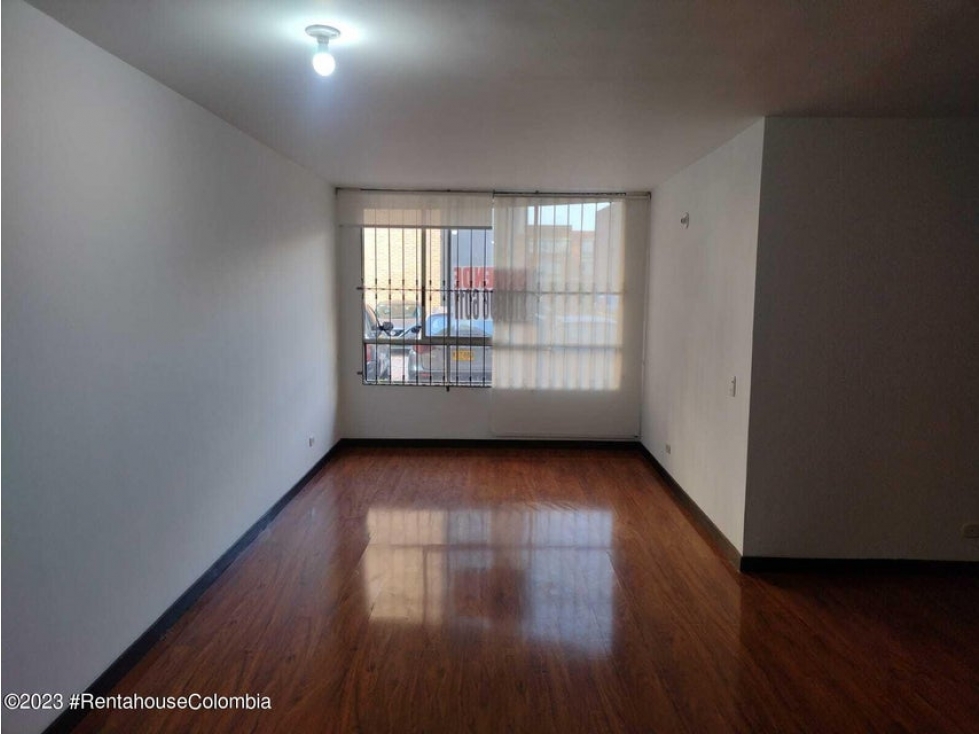 Apartamento en  Mazuren(Bogota) RAH CO: 23-2038