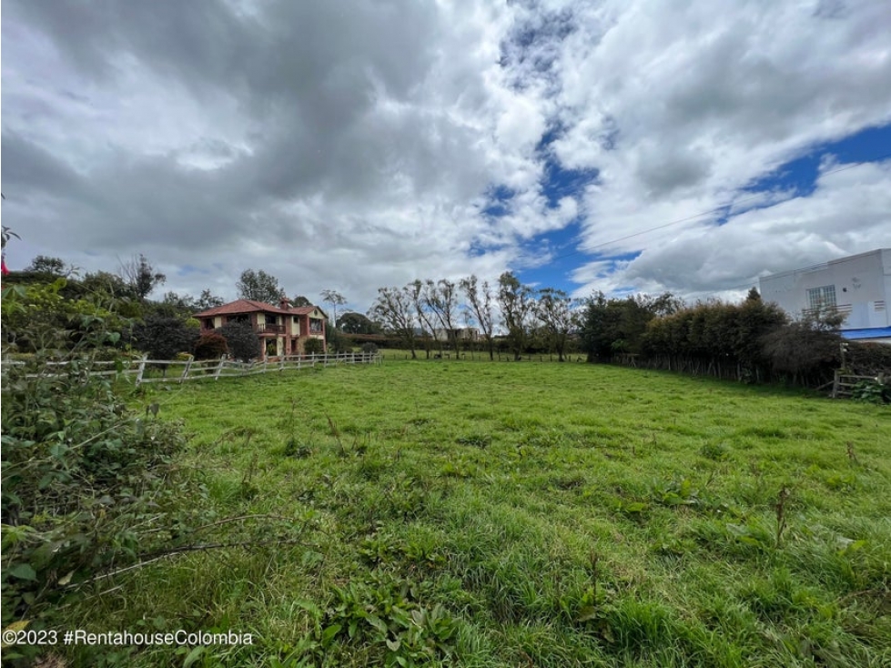 Lote en  Vereda Marquez(La Calera) RAH CO: 23-2295