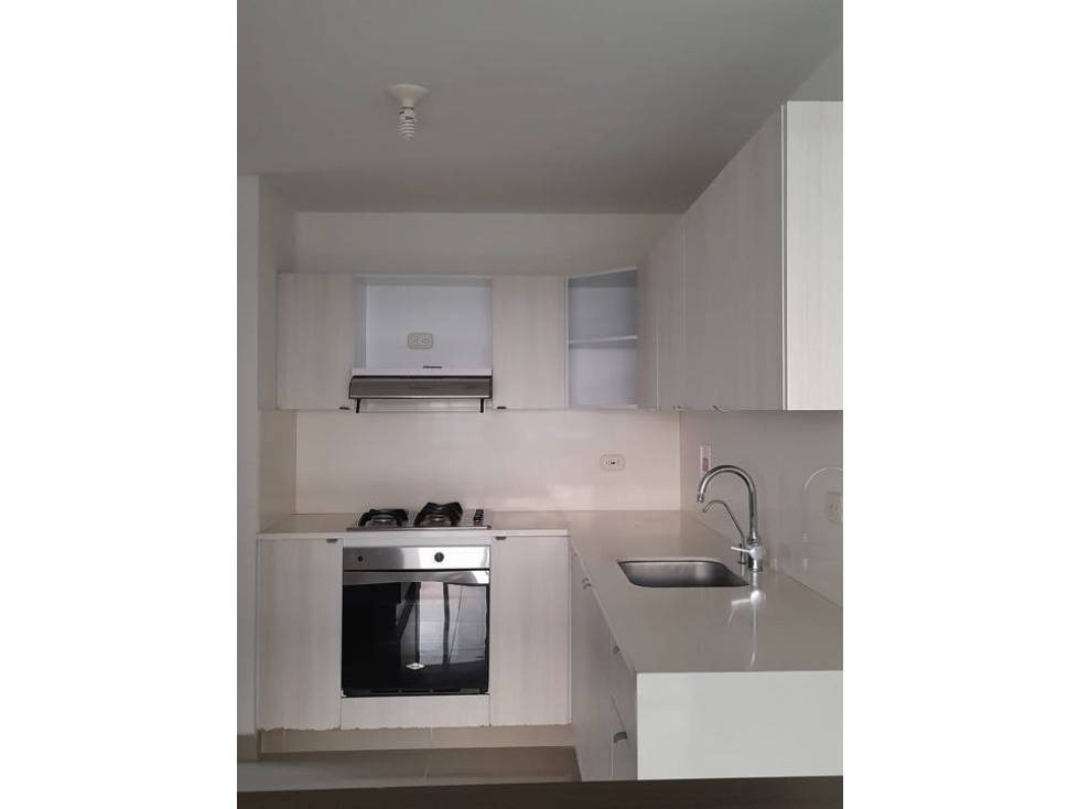 VENDO APARTAMENTO ALFAGUARA ENTRELAGOS