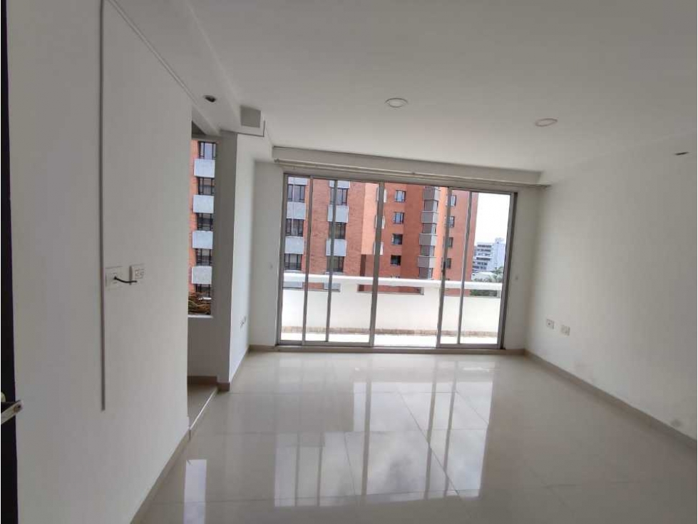 SE VENDE APARTAMENTO EN VERSALLES T.P