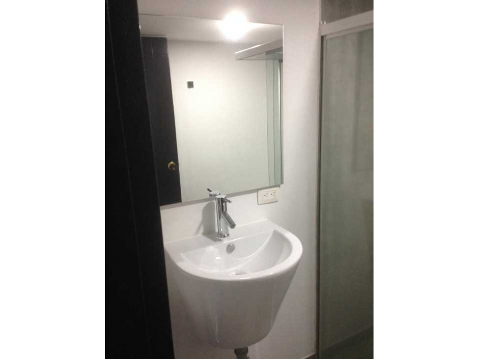VENDO APARTAMENTO EN EL REFUGIO T.P