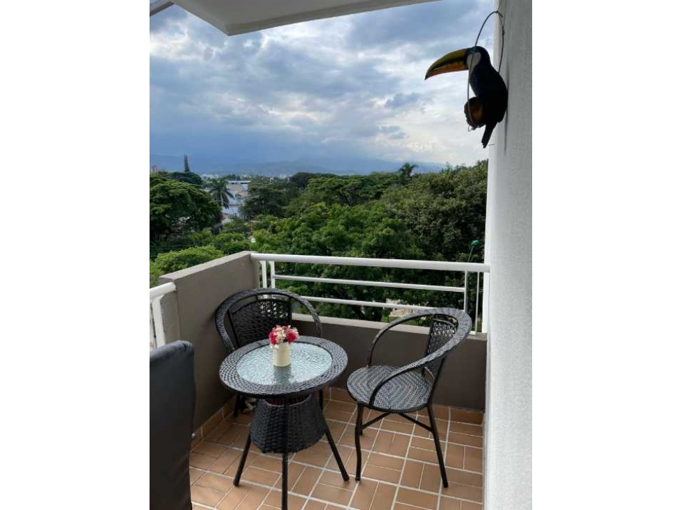 Apartamento Pance 4 piso, doble parqueadero. Remodelado (D.E)