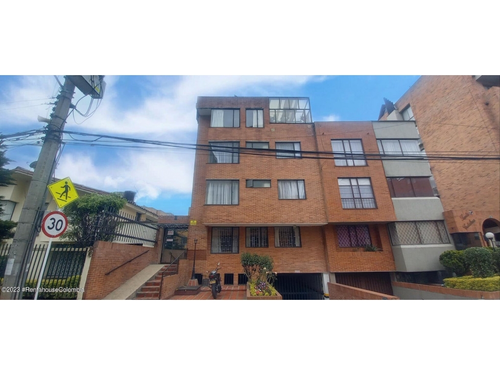 Apartamento en  Los Cedros(Bogota) RAH CO: 24-133