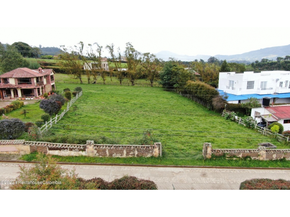 Lote en  Vereda Marquez(La Calera) RAH CO: 24-143