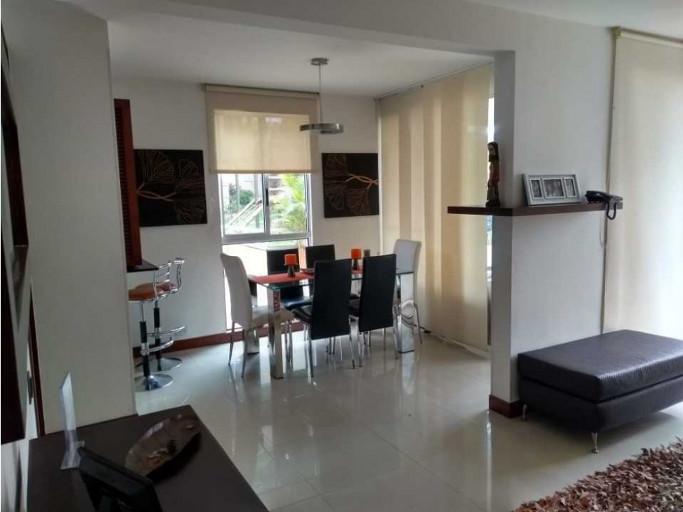 SE VENDE LINDO APARTAMENTO 1ER PISO EN CRISTALES D.C. W:6431874