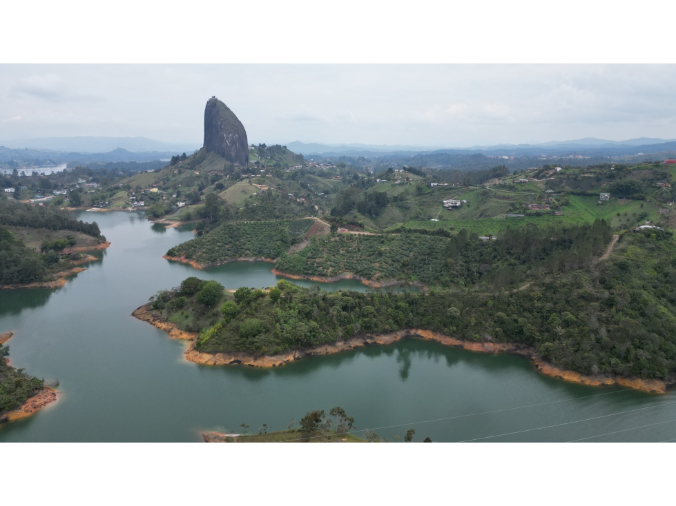 Lotes en Venta en El Peñol y Guatapé