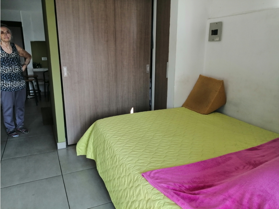 SE VENDE APARTAMENTO DUPLEX EN CUARTO DE LEGUA LS 5346534