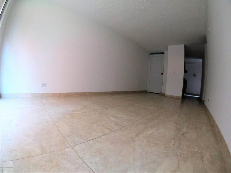 Apartamento en  La Arboleda RAH CO: 24-14