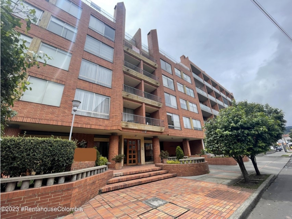 Apartamento en  San Patricio RAH CO: 24-643