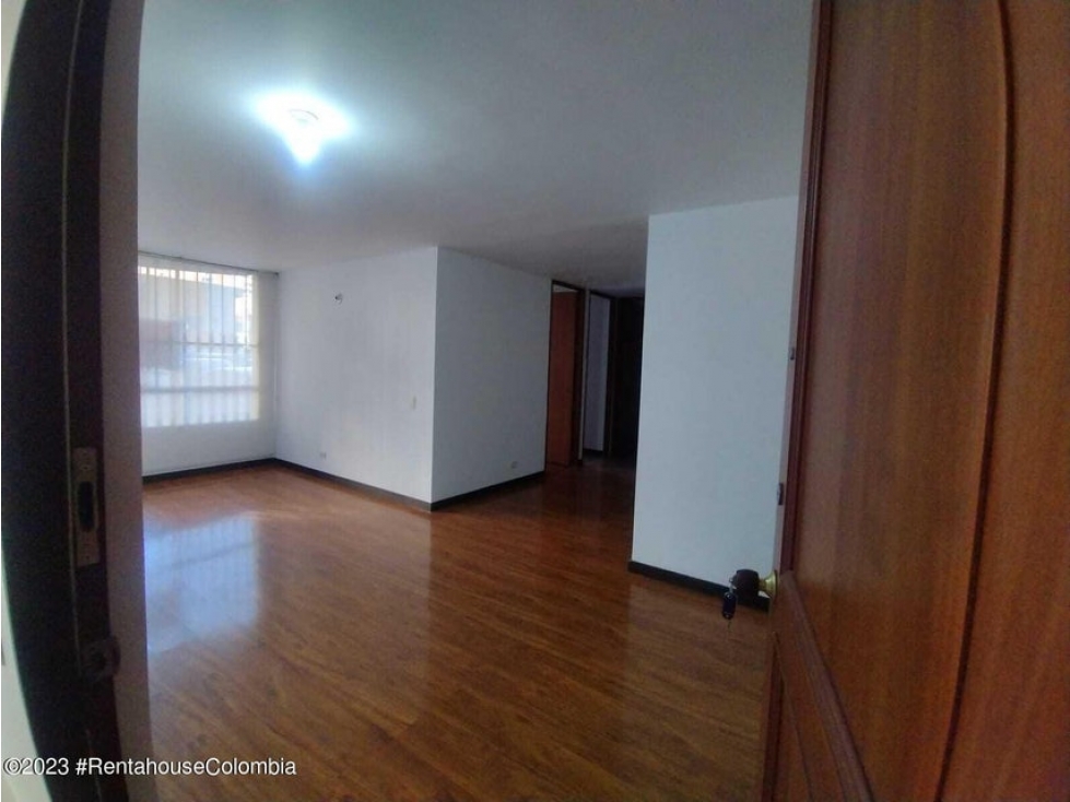 Apartamento en  Mazuren(Bogota) RAH CO: 24-797