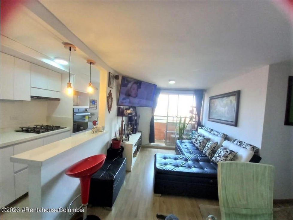 Apartamento en  La Prosperidad RAH CO: 24-48