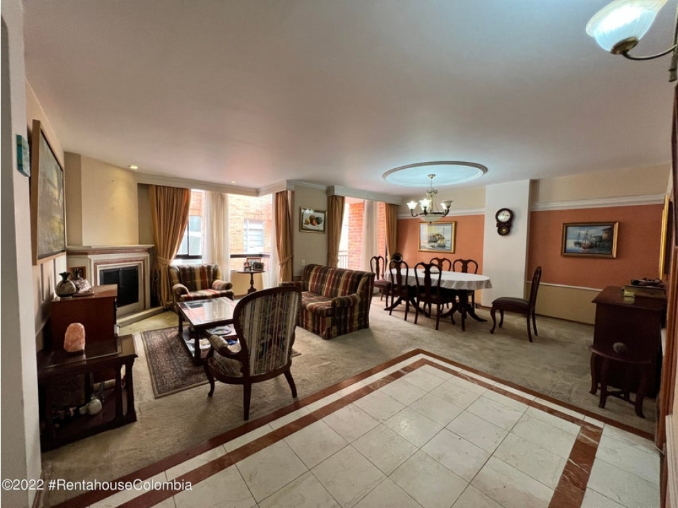 Apartamento en  Chico Navarra RAH CO: 24-634