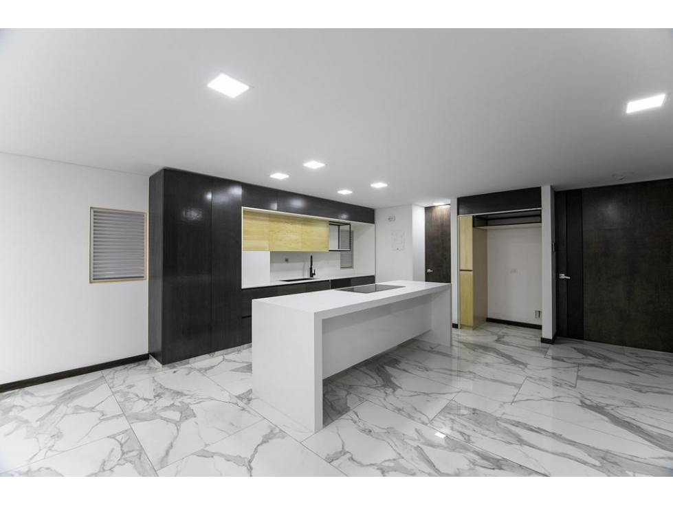 VENDO APARTAMENTO DE LUJO EN LAURELES