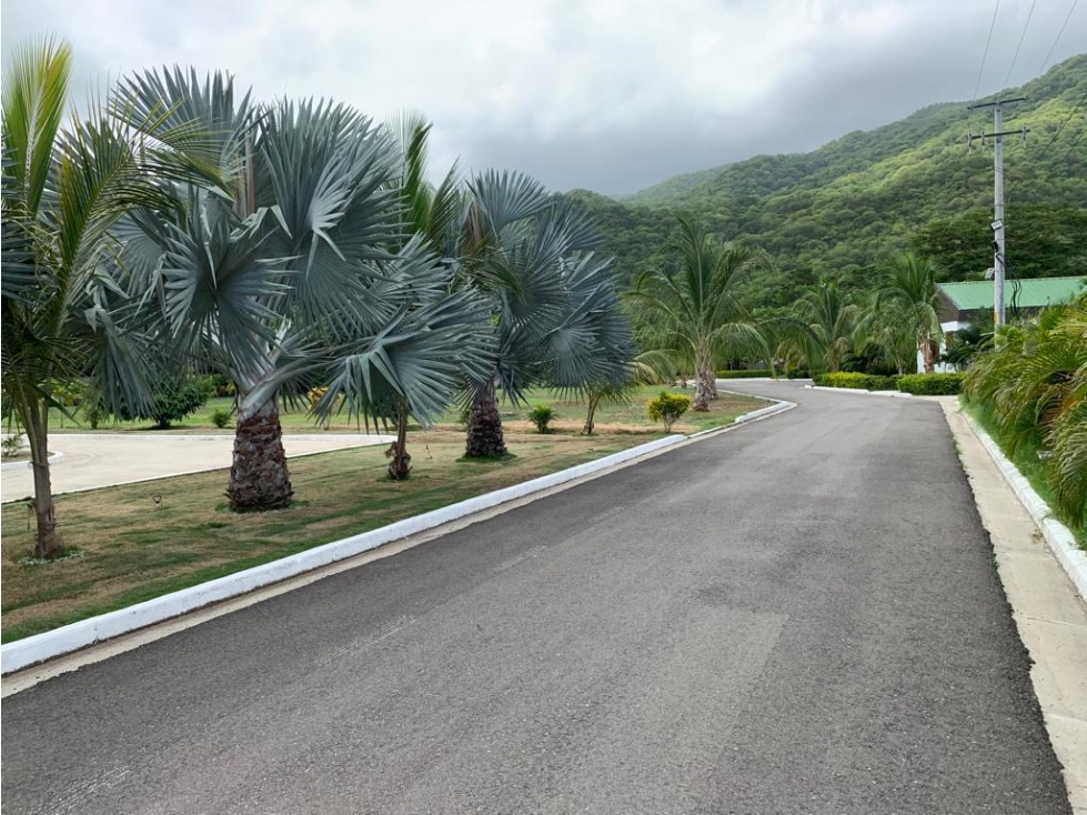 SE VENDE O PERMUTA CASA CAMPESTRE   AMOBLADA EN SECTOR OJO DE AGUA
