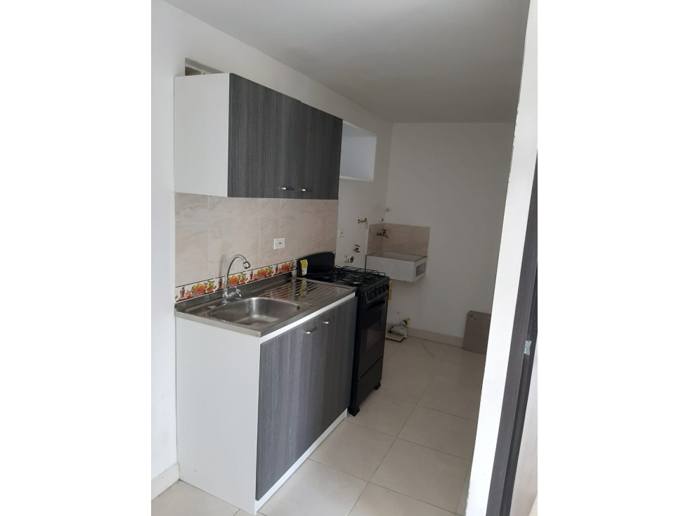 VENTA DE APARTAMENTO EN ROBLEDO CON PARQUEADERO Y EXCELENTE VISTA