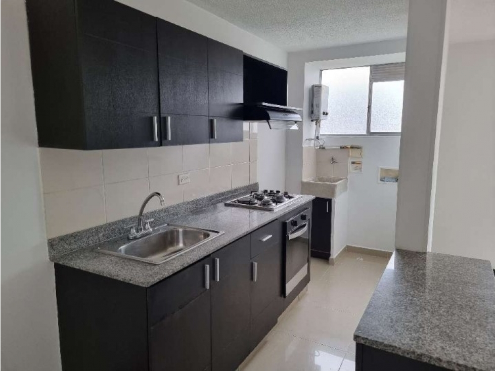 VENDO APARTAMENTO EN SABANETA - LOS ALCAZARES