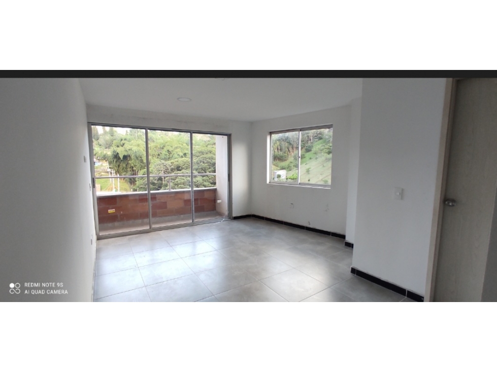 HERMOSO APARTAMENTO TIPO 3 SABANETA ASDESILLAS EDIFICIO PH ASCENSOR