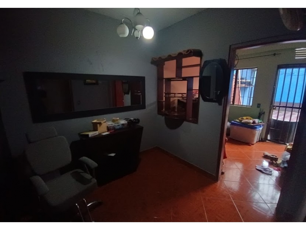 CASA PRIMER PISO EN VENTA EN CAMPO VALDÉS 