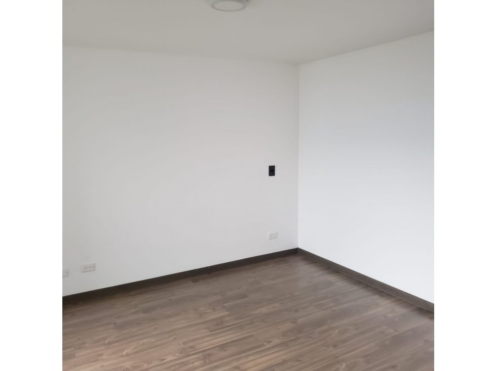 APARTAMENTO LUJOSO EN LOMA DE LOS BERNAL