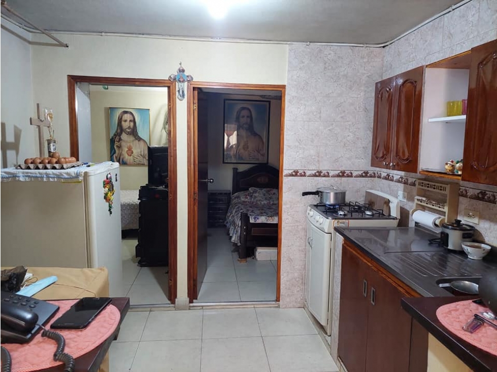 VENDO CASA PRIMER PISO EN SAN BLAS MANRIQUE