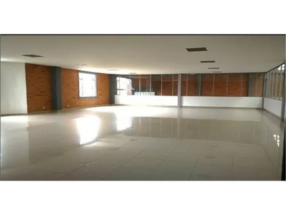 BODEGA EN VENTA FUNZA 1880 M2 P.INDUSTRIAL