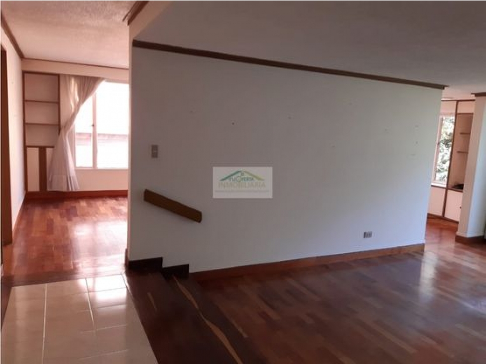 ARRIENDO APTO 174 M2 CHICO CON VISTA VERDE AL PARQUE PISO 3