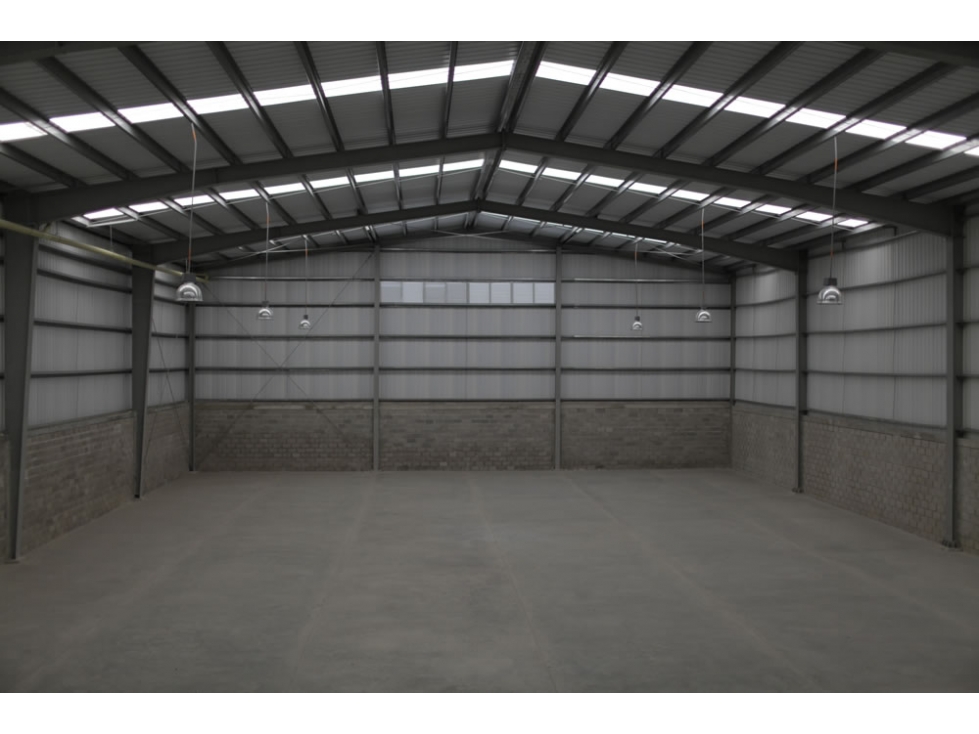 BODEGA EN VENTA Y ARRIENDO EN GALAPA  580 M2