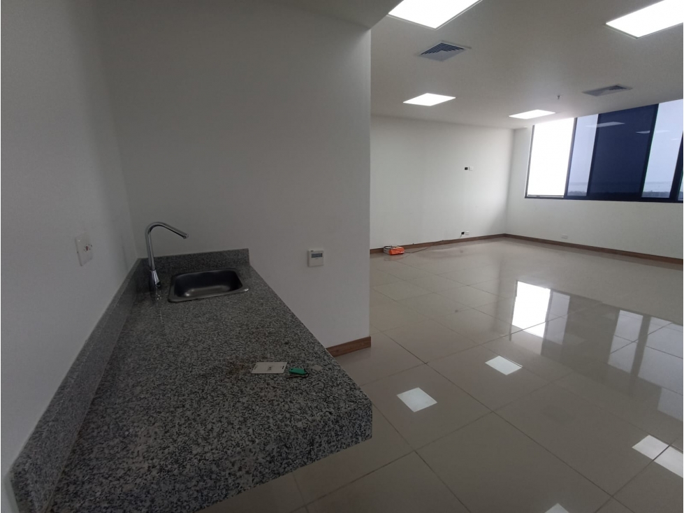 OFICINA EN ARRIENDO EL BOSQUE - CARTAGENA