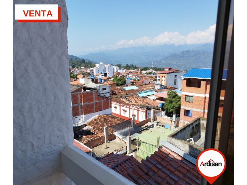 LINDO APARTAMENTO PISO 5
