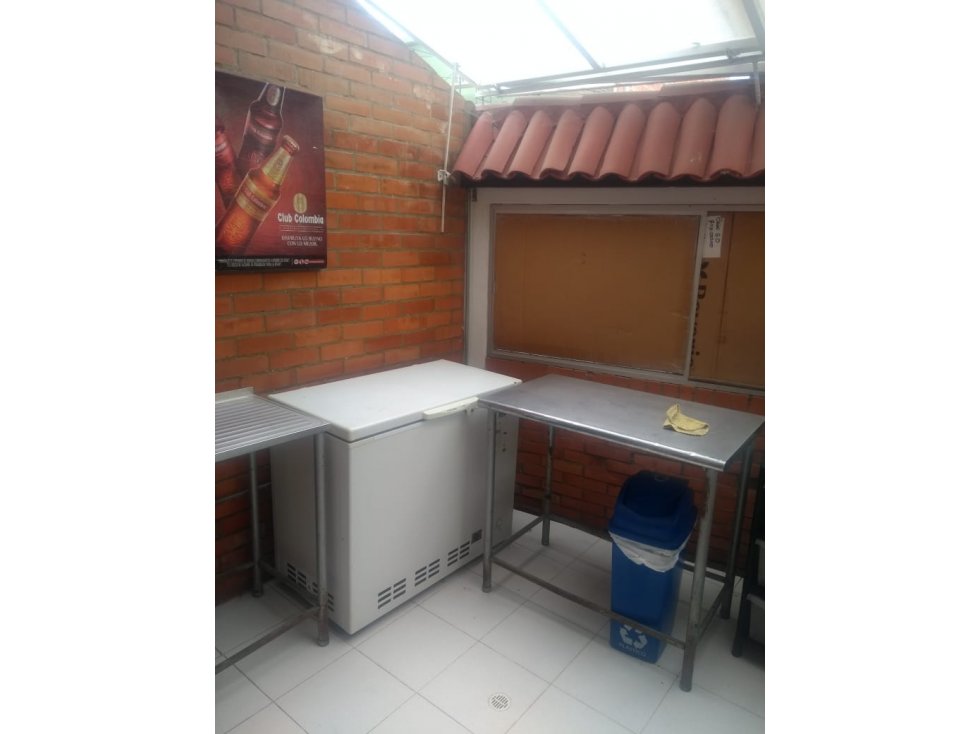 Se vende casa con bodega y apartamento en cajica