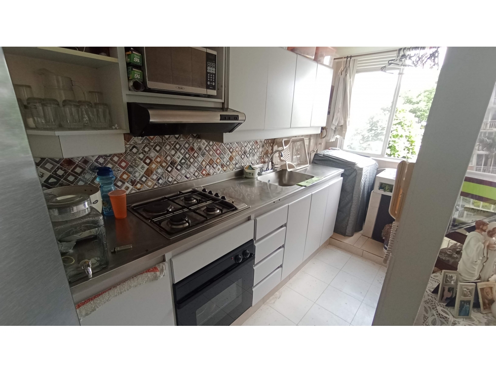 APARTAMENTO SECTOR ROBLEDO CERCA ESTACION AURORA DEL CABLE