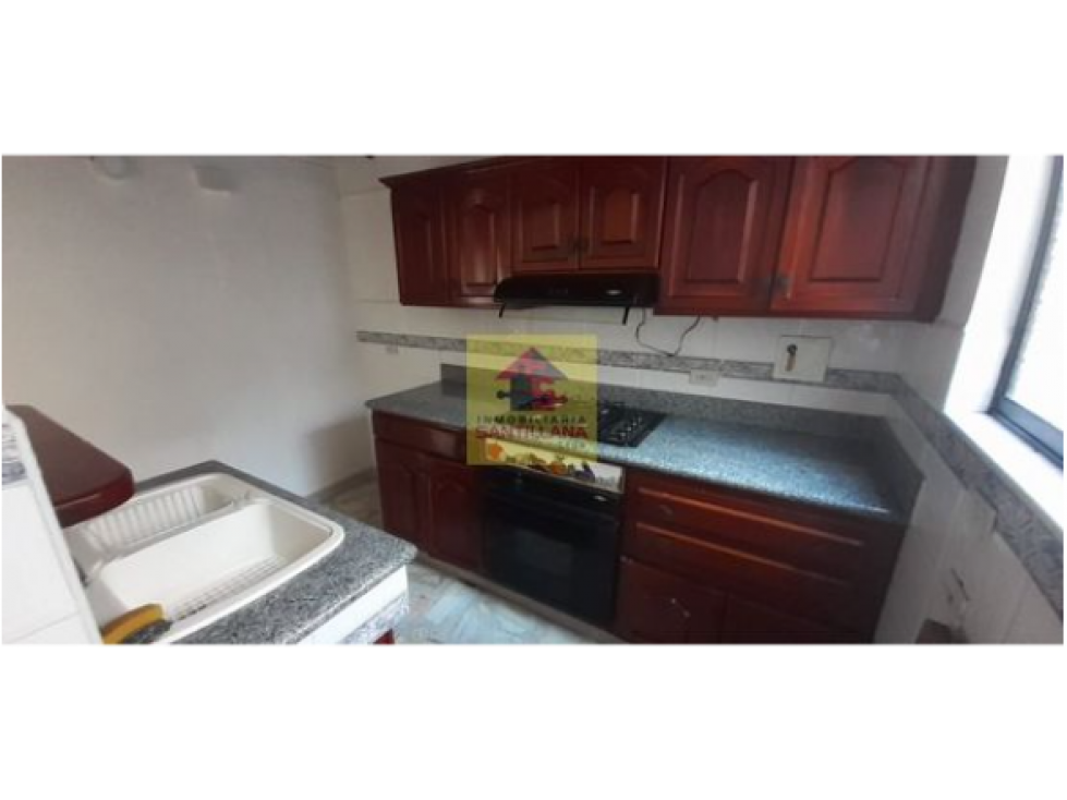 APARTAMENTO DETRAS DE PARROQUIA NUESTRA SEÑORA DE CHIQUINQUIRA