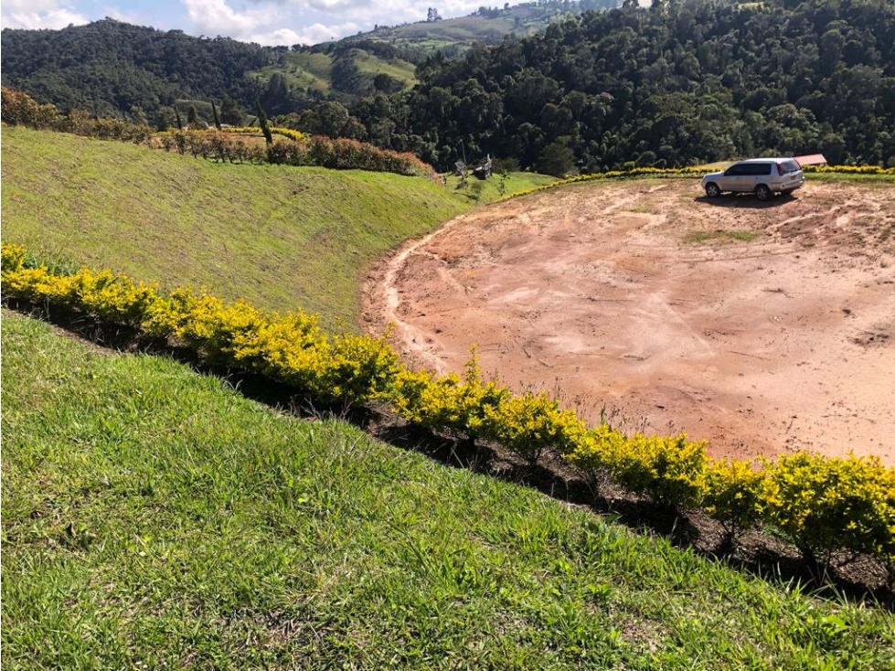ENCANTADOR LOTE CAMPESTRE EN VENTA MARINILLA