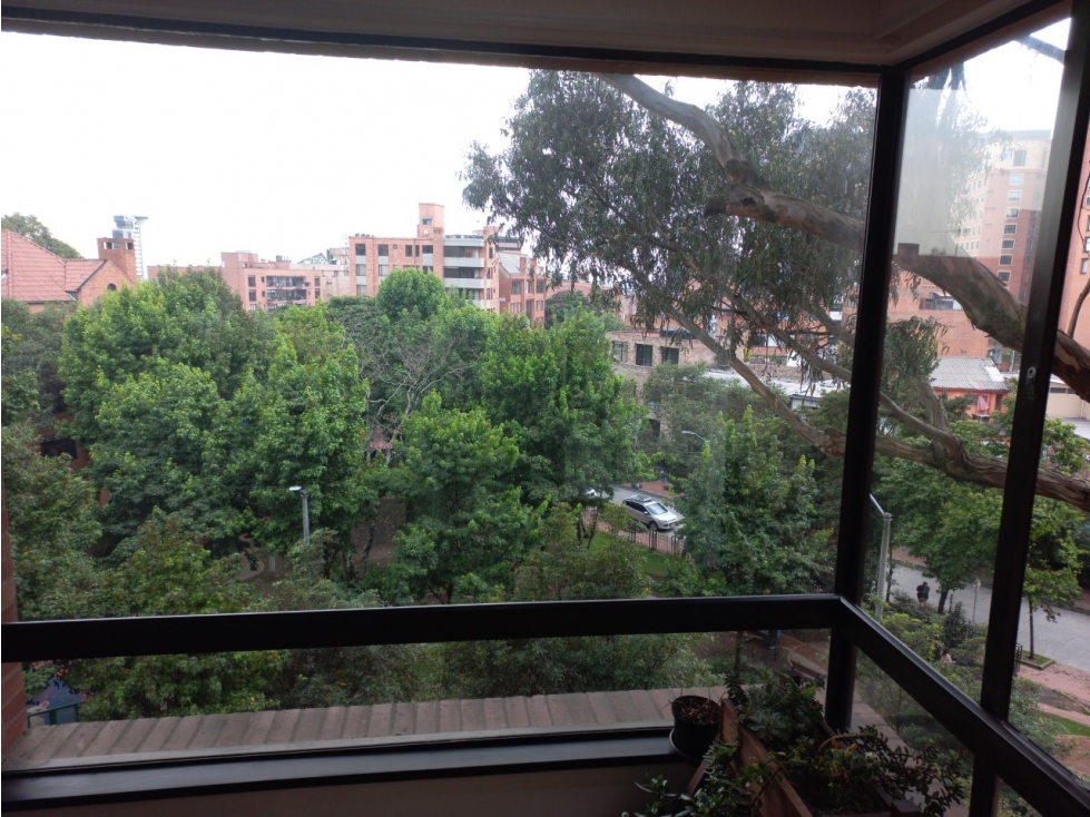 VENTA APTO ROSALES 3 ALCOBAS Y ESTUDIO