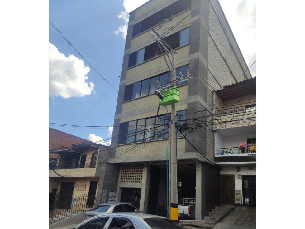 Vendo Edificio  con 5 Bodegas 1150 mts