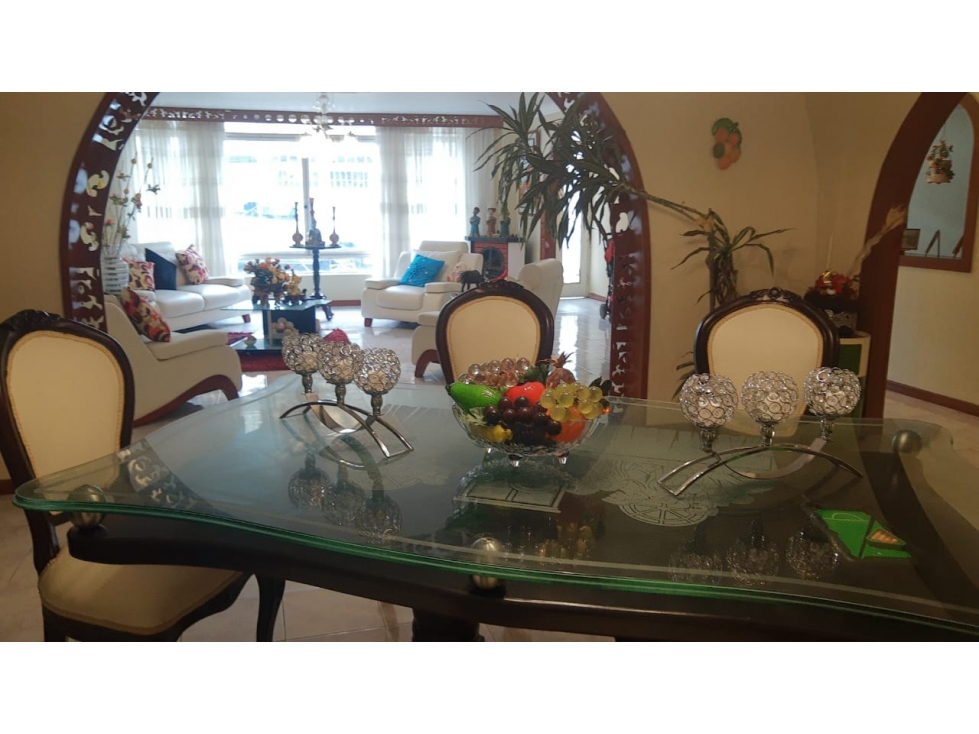 Se vende o se permuta espectacular casa en Circasia
