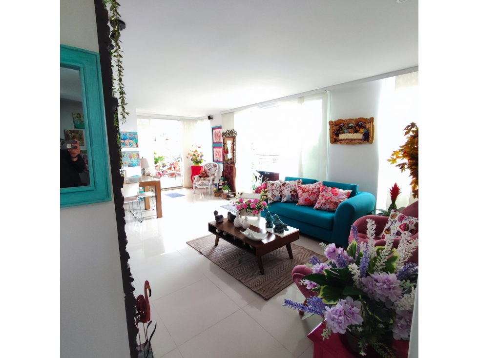 VENDO APARTAMENTO EN ALTOS DE CABECERA