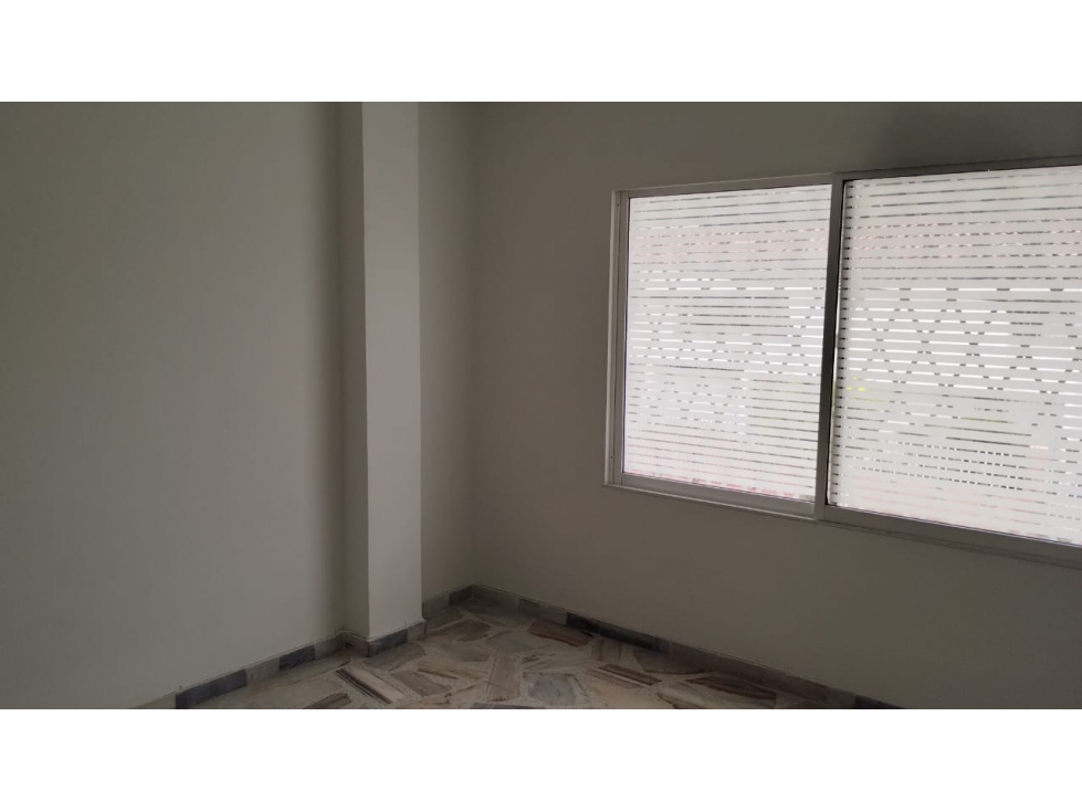 ARRIENDO APARTAESTUDIO PRADOS DEL NORTE