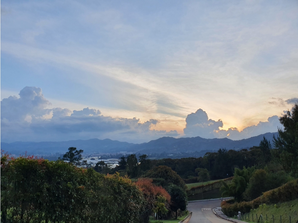 Lote en venta en la Ceja sector El Capiro
