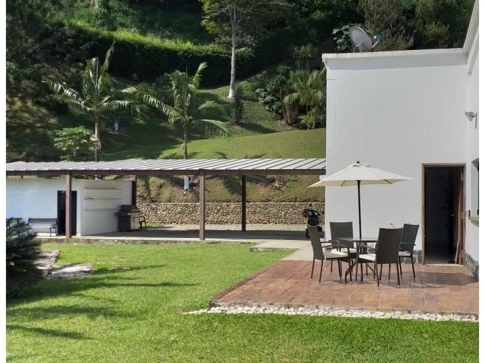 CASA FINCA EN VENTA - SECTOR GIRARDOTA COD: 21899